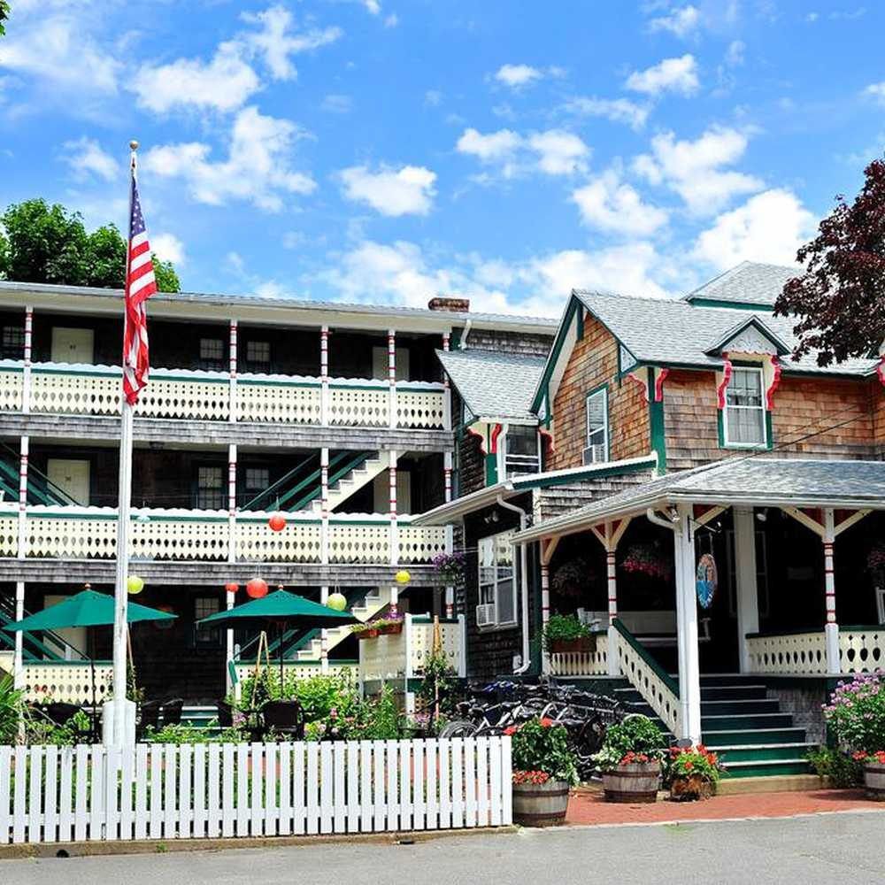 Otter Creek Inn and Market in Otter Creek, Maine