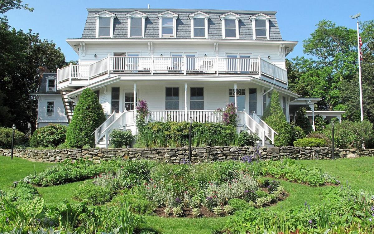 Rose Eden Cottages in Salisbury Cove, Maine