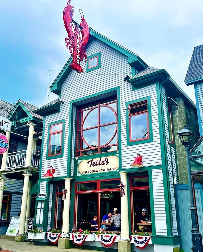 Testa's Bar & Grill in Bar Harbor, Maine