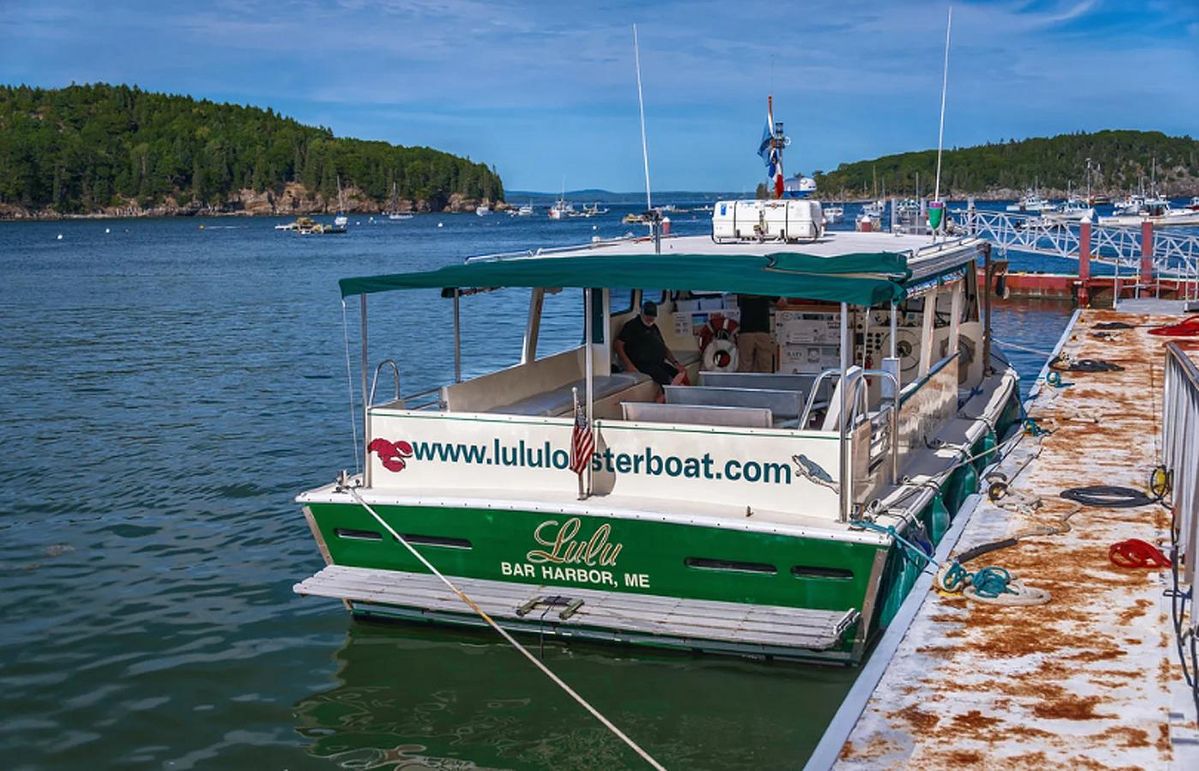 Lulu lobster boat underway near Bar Harbor